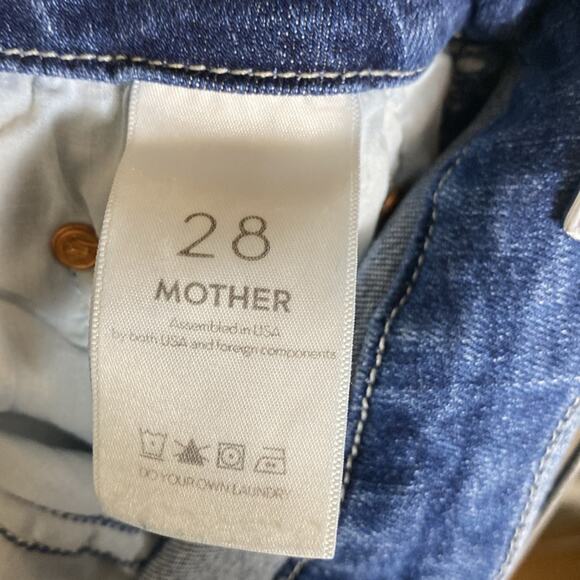 Mother the looker jeans in the color groovy. Size 28 - Picture 9 of 10